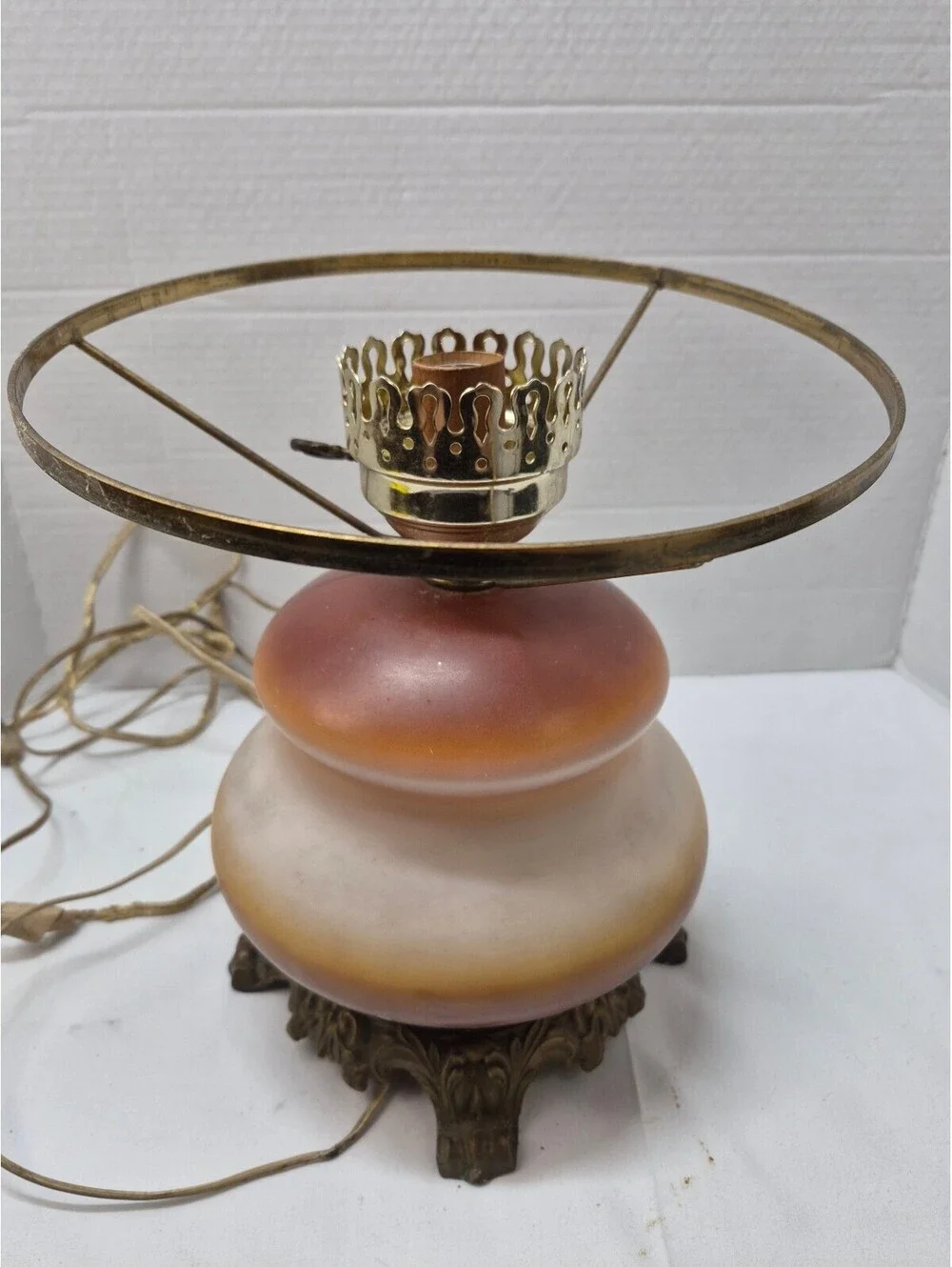 Vintage Electric Table Lamp with Hand-Painted Floral Glass Ornate Base only J78
